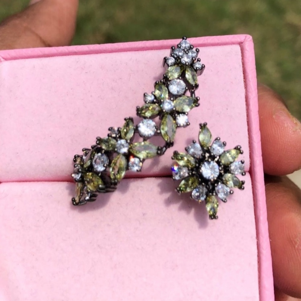 Hematite Finish Adjustable Ring With Green And Cl… - image 1